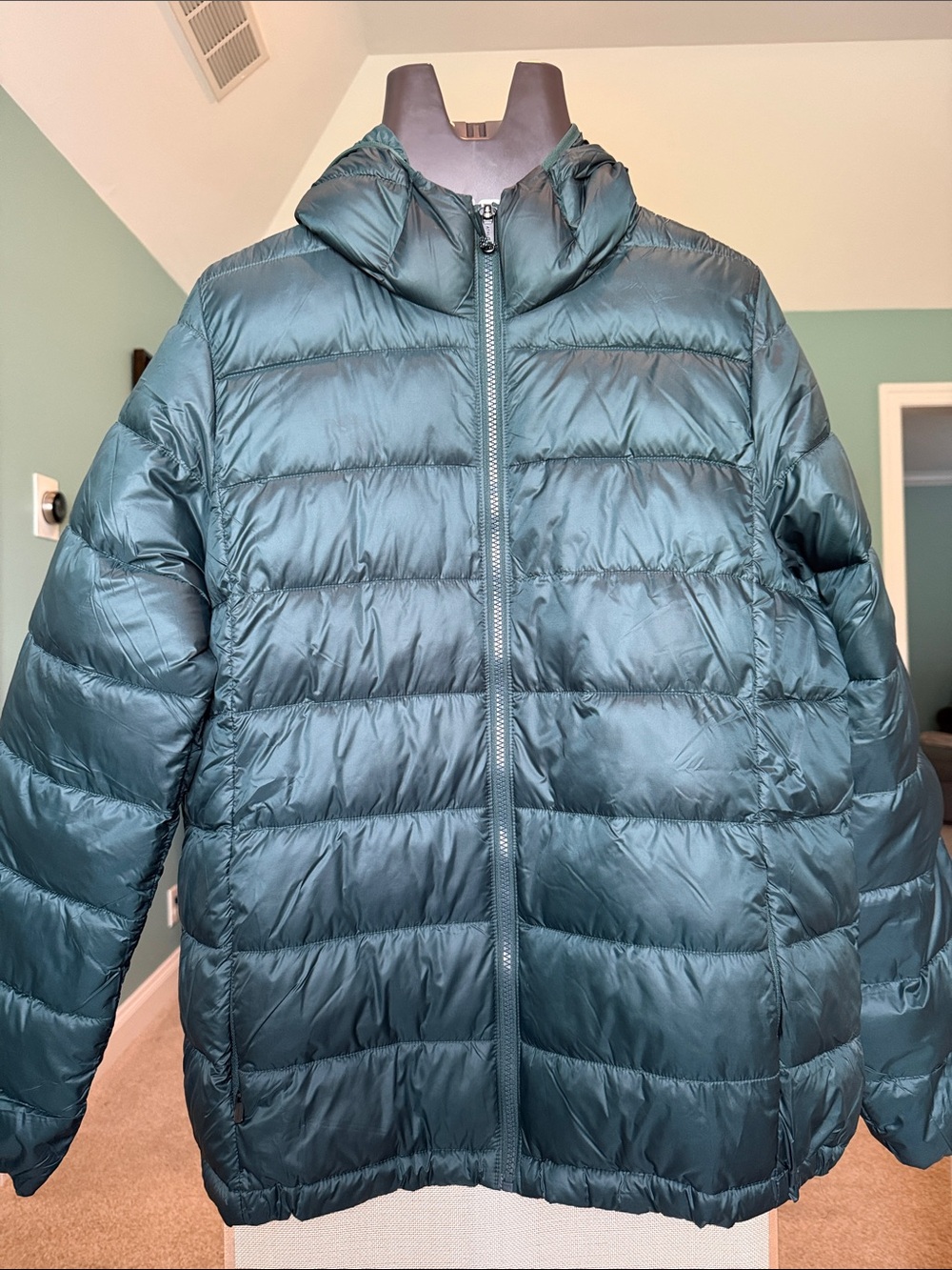 Athleta Packable Hooded Aire Puffer Pine L Tall